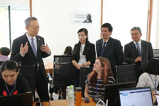 ban tổ chức đã chọn ra 30 startup để tham gia khóa huấn luyện chương trình Sihub-Expara Acceleration Batch 2