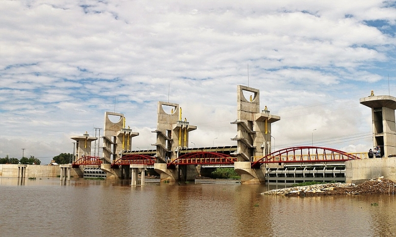 An Giang chính thức vận hành công trình điều tiết lũ vùng Tứ Giác Long Xuyên An Giang chính thức vận hành công trình điều tiết lũ vùng Tứ Giác Long Xuyên