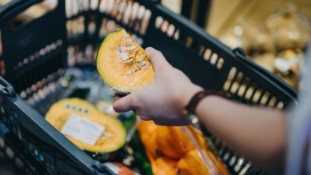 Giá rau củ quả hôm nay 23/10: Tiếp tục có nhiều ưu đãi