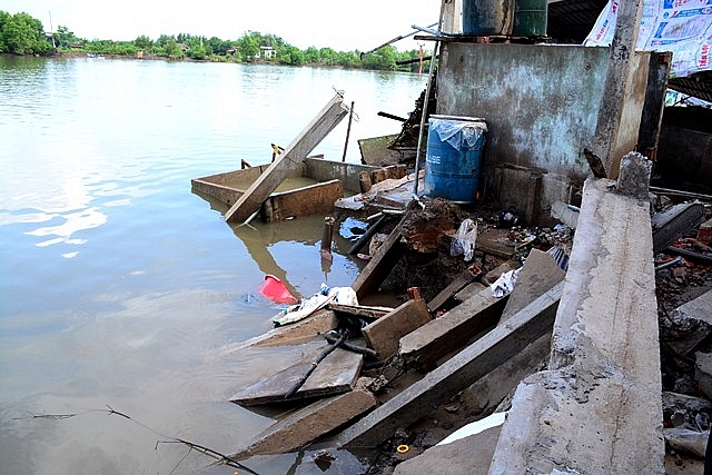 Tỉnh Cà Mau Nâng cao nhận thức, vai trò, trách nhiệm trong công tác phòng, chống sạt lở bờ sông, bờ biển