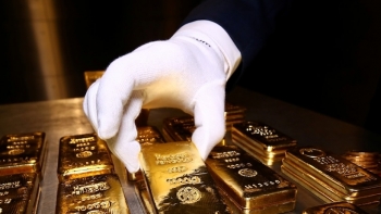 Cập nhật giá vàng hôm nay 27/10: Thế giới giảm nhẹ ở phiên chiều