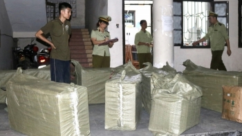 Hà Giang: Thu giữ lượng lớn hoa cúc sấy khô không rõ nguồn gốc xuất xứ