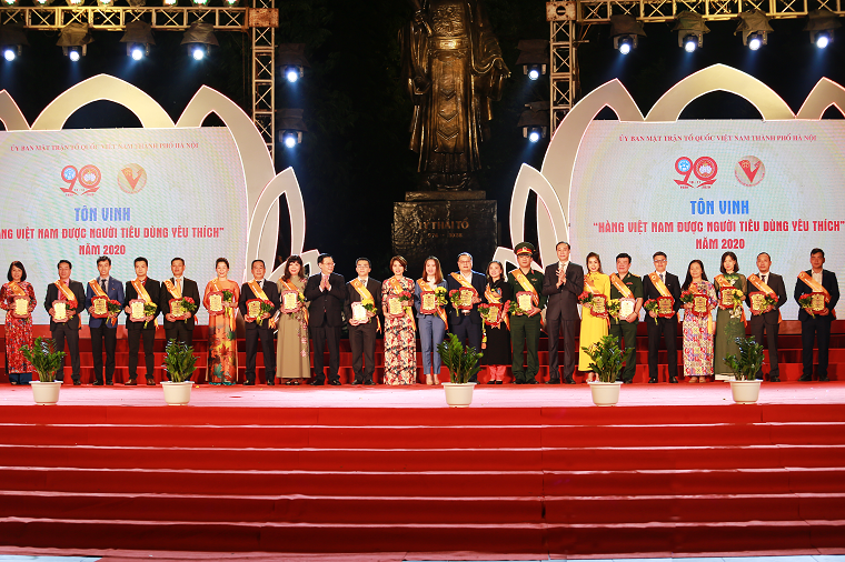 Các thương hiệu được tôn vinh top 1 tại lễ trao giải (Ảnh tác giả)