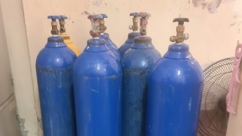 Hà Nội: Tăng cường kiểm tra, xử phạt nhiều điểm kinh doanh khí N2O