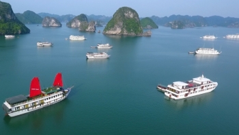 Quảng Ninh đón 111.000 lượt khách du lịch dịp cuối tuần