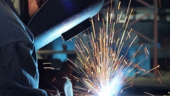 Giá sắt thép hôm nay 24/11: Tiếp đà giảm trên sàn Thượng Hải