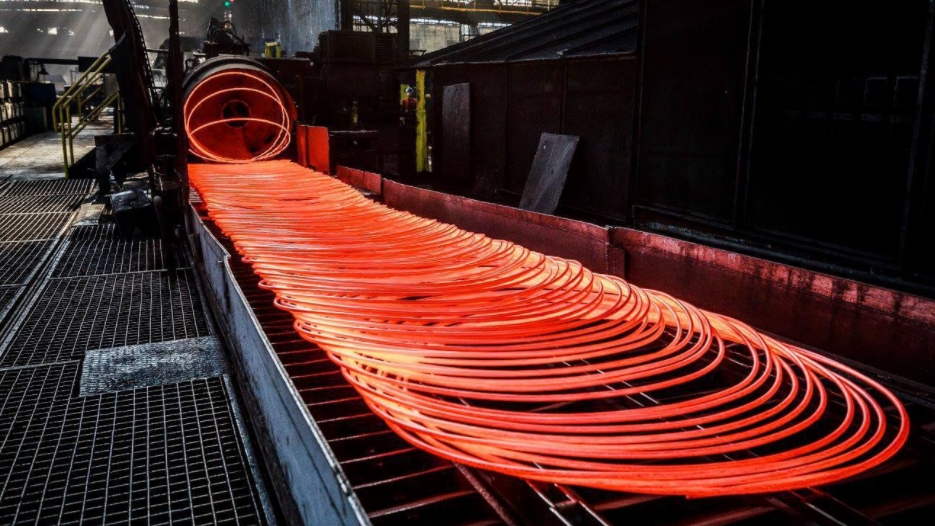 Giá sắt thép hôm nay 4/12: Tiếp tục giảm