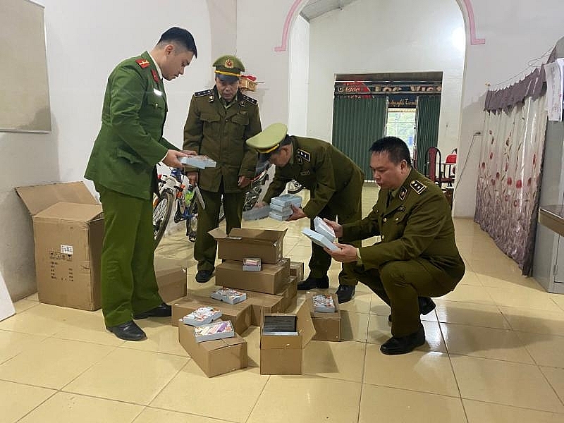 Lạng Sơn ngăn chặn, xử lý đối tượng kinh doanh, vận chuyển gần 500 thỏi son lậu