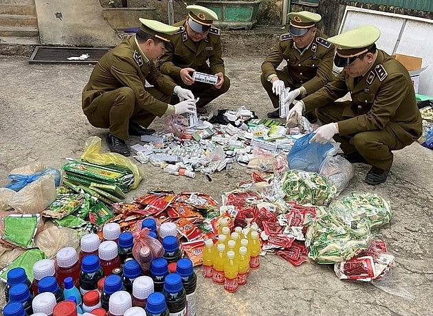 Hà Giang: Tiếp tục phát hiện thuốc bảo vệ thực vật và hàng hóa không rõ nguồn gốc