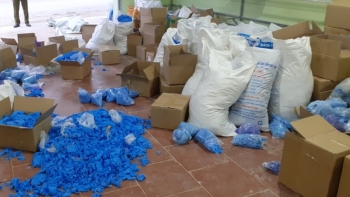 Thái Nguyên: Tiếp tục phát hiện trên 8 tấn găng tay y tế đã qua sử dụng