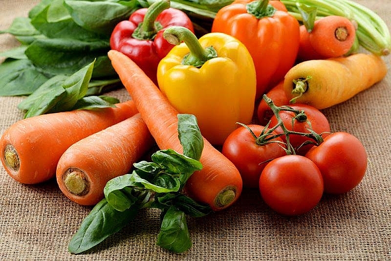 Giá rau củ quả hôm nay 12/12, nhiều ưu đãi hấp dẫn trong ngày cuối tuần