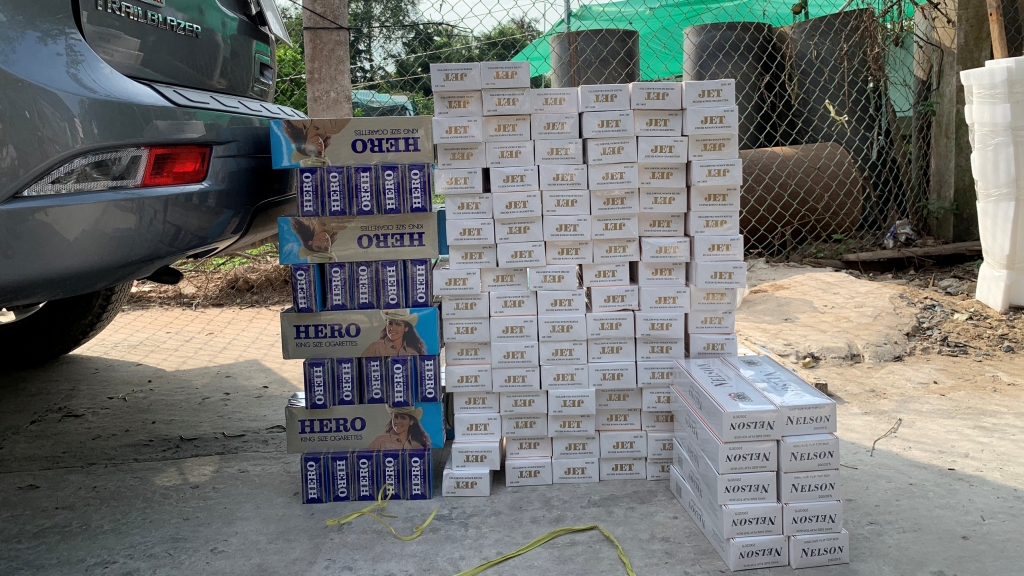 Đồng Tháp: Phát hiện, bắt giữ 2.370 bao thuốc lá điếu nhập lậu