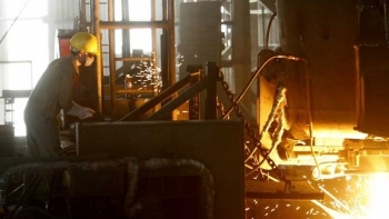 Giá sắt thép hôm nay 15/12: Tiếp đà giảm