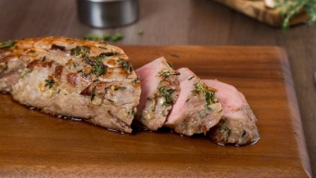 Giá thịt lợn hôm nay 17/12: Xuất hiện mức tăng tại Công ty Thực phẩm bán lẻ