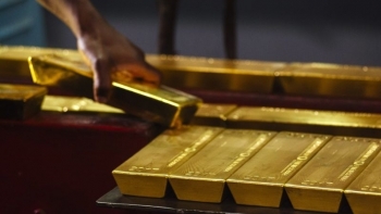 Cập nhật giá vàng hôm nay 17/12: Tiếp tục đà tăng ở phiên chiều