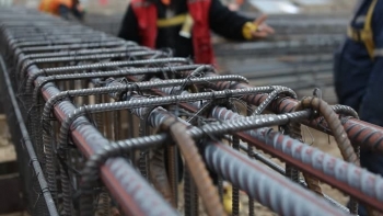 Giá sắt thép hôm nay 21/12: Chưa dứt đà tăng