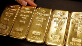 Cập nhật giá vàng hôm nay 22/12: Tiếp tục giảm ở phiên chiều