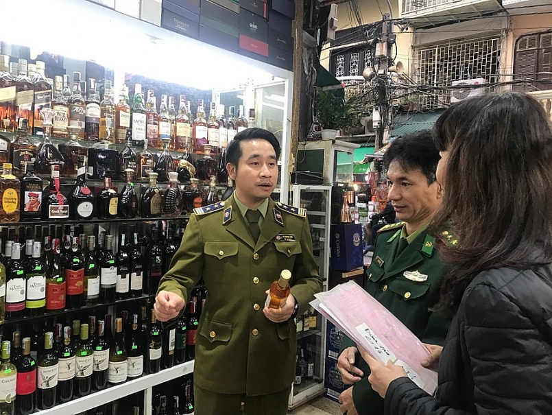 Hà Nội mở đợt cao điểm đấu tranh chống buôn lậu, gian lận thương mại, hàng giả dịp Tết