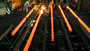 Giá sắt thép hôm nay 31/12: Tiếp đà tăng