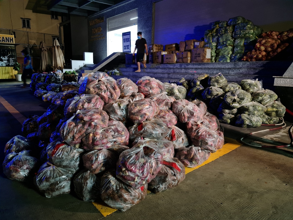 Hàng hóa 100% từ Đalat về đảm bảo tươi, sạch Hàng hóa 100% từ Đalat về đảm bảo tươi, sạch