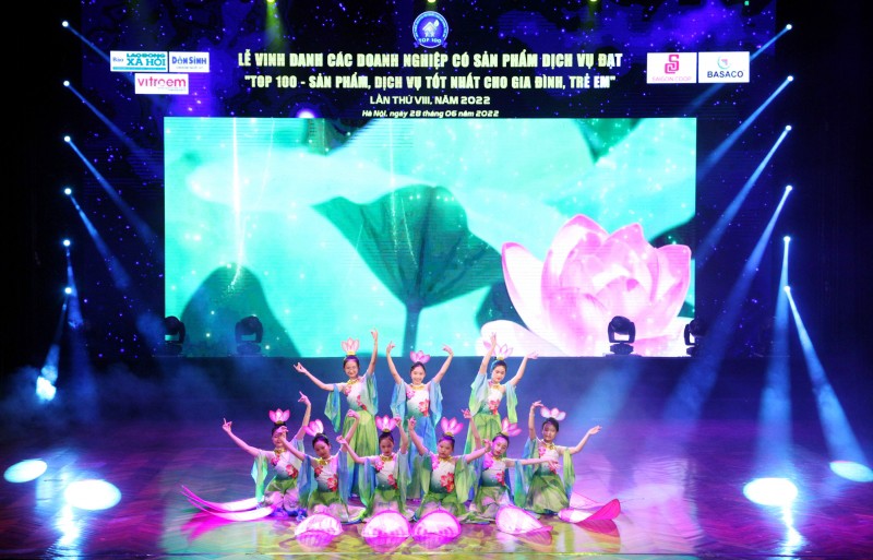 Chương trình Top 100 - Sản phẩm, dịch vụ tốt nhất cho gia đình và trẻ em: 10 năm đồng hành cùng doanh nghiệp và người tiêu dùng Việt Chương trình Top 100 - Sản phẩm, dịch vụ tốt nhất cho gia đình và trẻ em: 10 năm đồng hành cùng doanh nghiệp và người tiêu dùng Việt