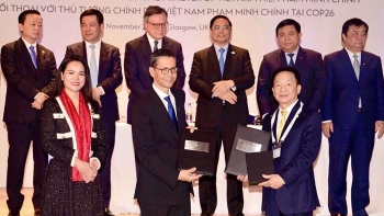 Standard Chartered cam kết tài trợ 6 tỉ USD cho các dự án xanh của T&T Group