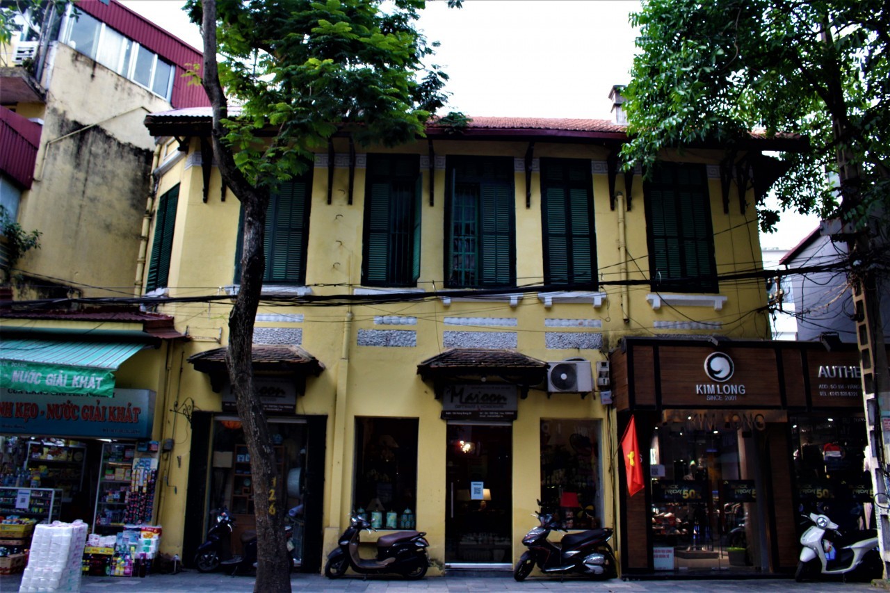 Phố Hàng Bông nổi tiếng một thời giờ chỉ còn trong kí ức