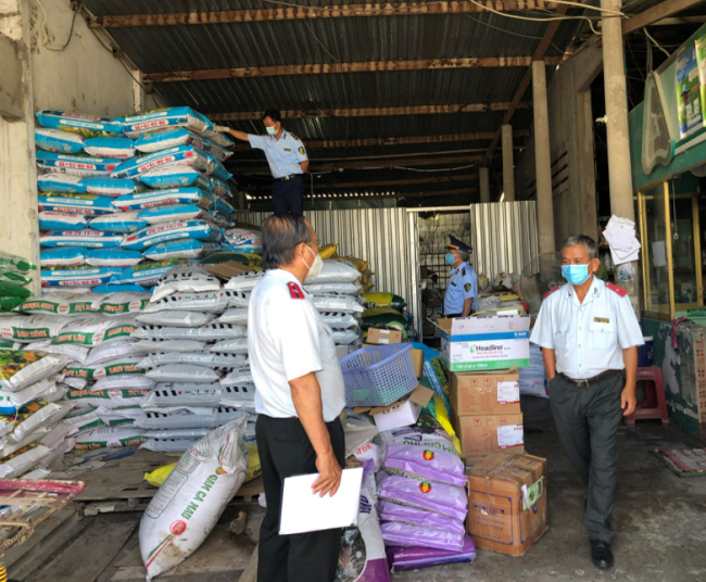 Tiền Giang: Phát hiện 08 mẫu phân bón giả, không đảm bảo chất lượng