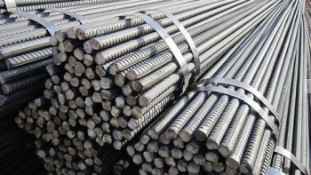 Cập nhật giá sắt thép hôm nay 04/01/2022: Cắm đầu lao dốc