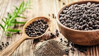 Cập nhật giá hồ tiêu hôm nay 14/01/2022: Giảm mạnh trên cả nước