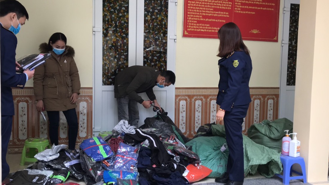 Hà Giang: Xử lý nghiêm cơ sở kinh doanh gần 500 sản phẩm hàng hóa giả mạo nhãn hiệu