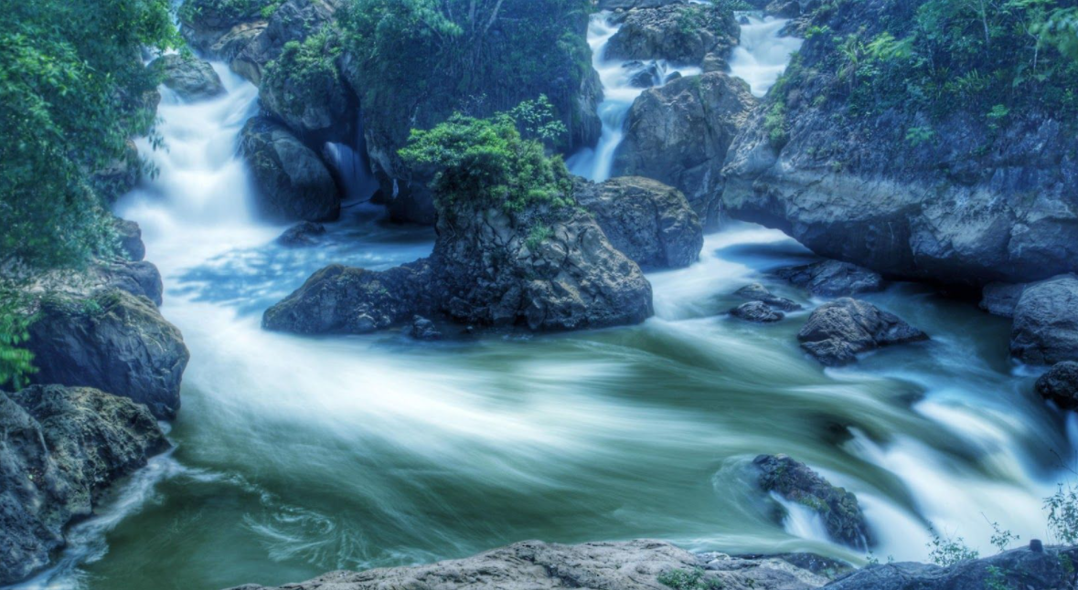 Tham quan thác Đầu Đẳng - Bản nhạc hùng vĩ giữa đại ngàn núi non hùng vĩ Tham quan thác Đầu Đẳng - Bản nhạc hùng vĩ giữa đại ngàn núi non hùng vĩ