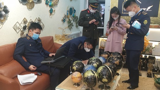 Thái Nguyên: Tạm giữ 11 quả địa cầu không thể hiện đúng chủ quyền, biên giới quốc gia Việt Nam