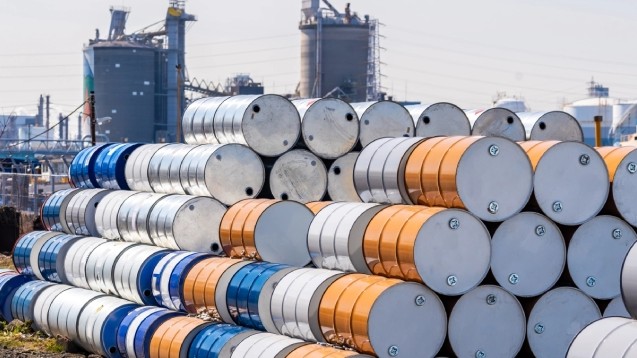 Cập nhật giá xăng dầu hôm nay 21/01/2022: Lao dốc không phanh