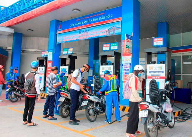 Giá xăng dầu tiếp đà tăng