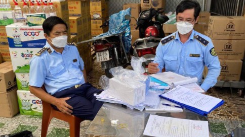 Bến Tre: Phát hiện nhiều trang thiết bị y tế không rõ nguồn gốc