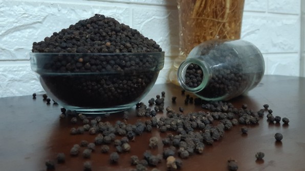 Cập nhật giá hồ tiêu hôm nay 01/02/2022: Lặng sóng trên cả nước