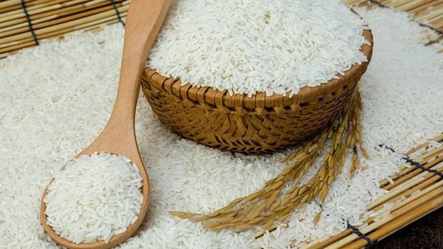 Cập nhật giá lúa gạo hôm nay 10/02/2022: Giá gạo thường giảm 500 đồng/kg