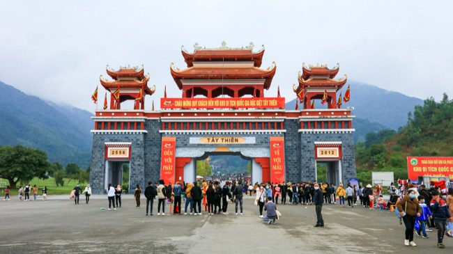 Tam Đảo thu hút hàng vạn lượt khách đến du Xuân đầu năm