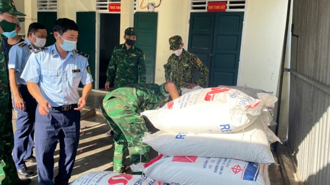 Quảng Trị: Phát hiện 04 vụ vận chuyển, buôn bán kinh doanh đường cát nhập lậu