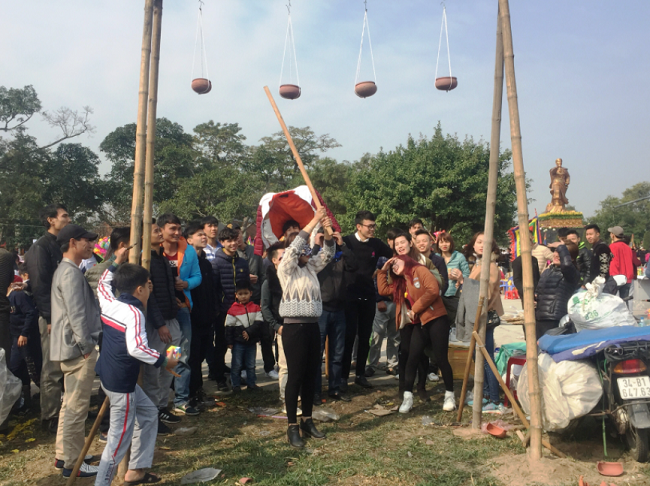 Cha mẹ cần làm gì khi trẻ mắc COVID-19?