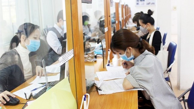 Thủ tục nhận hỗ trợ đối với lao động tạm hoãn hợp đồng đóng BHXH