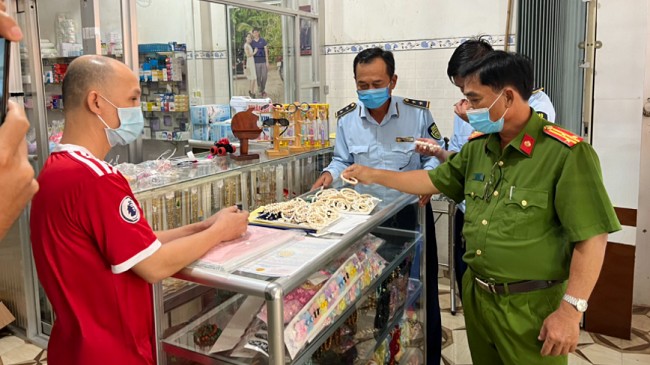 Kiên Giang: Xử phạt 02 cơ sở kinh doanh trang sức mỹ nghệ làm từ ngà voi