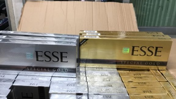 Hà Nội: Bắt giữ 21.500 bao thuốc lá điếu ngoại vận chuyển trái phép