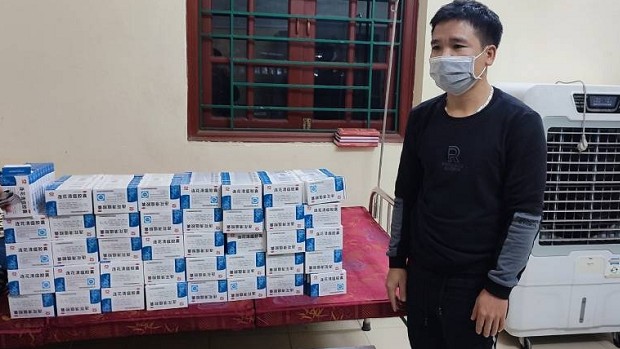 Lào Cai: Bắt giữ 400 hộp thuốc điều trị Covid-19 không rõ nguồn gốc
