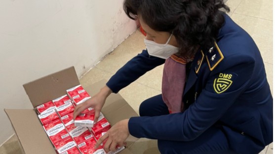 Hà Nội: Thu giữ gần 500 hộp "thuốc điều trị Covid" đang trên đường đi tiêu thụ