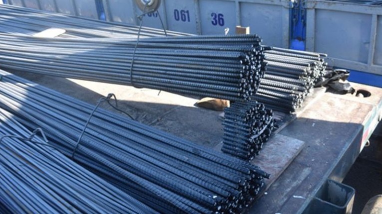 Cập nhật giá sắt thép hôm nay 25/02/2022: Giảm sâu trên sàn Thượng Hải