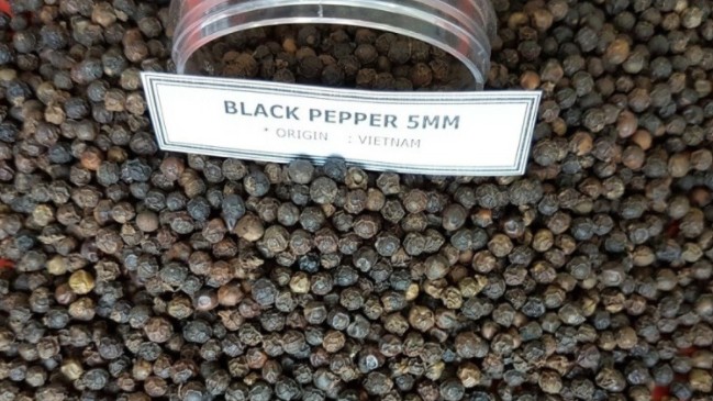 Cập nhật giá hồ tiêu hôm nay 1/3/2022: Đồng loạt giảm mạnh