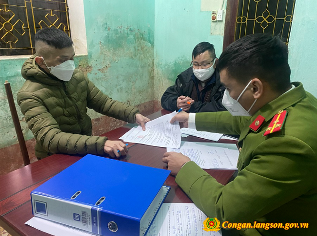 Lang Sơn: Khởi tố 9 đối tượng trong vụ án buôn lậu qua biên giới