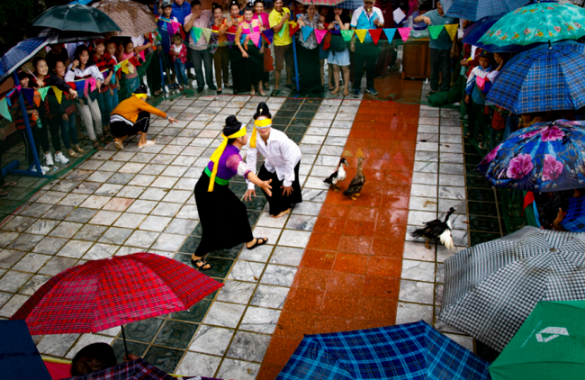 Trò chơi dân gian bịt mắt bắt vịt